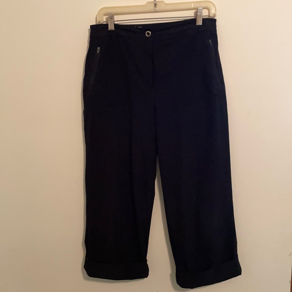 Zenergy By Chico’s Black Capris size 1